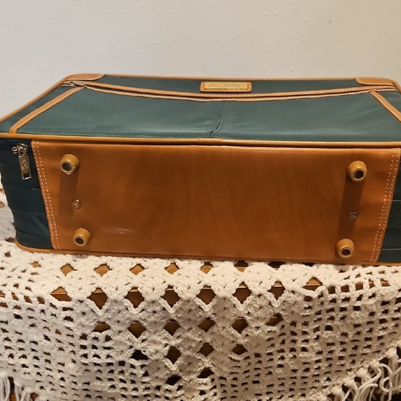 Oscar De La Renta Vintage Canvas Green & Tan Luggage Suit Case - Picture 9 of 16